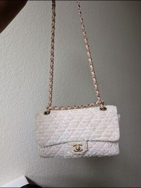 Chanel-Inspired Pink Tweed Shoulder Bag with Gold Chain